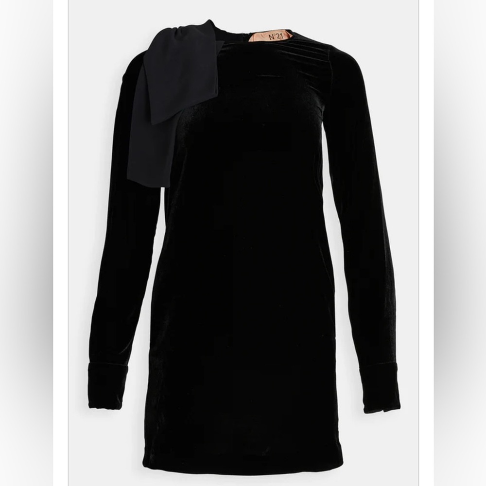 NEW No. 21 Black Long Sleeve Dress